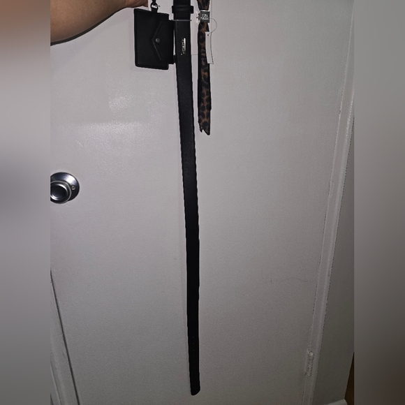 Steve Madden Black Men's Wallet and Belt Set - Picture 5 of 6